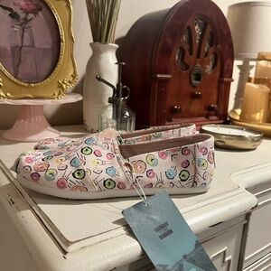 Toms Pink and Blue Moccasins with Vibrant Design